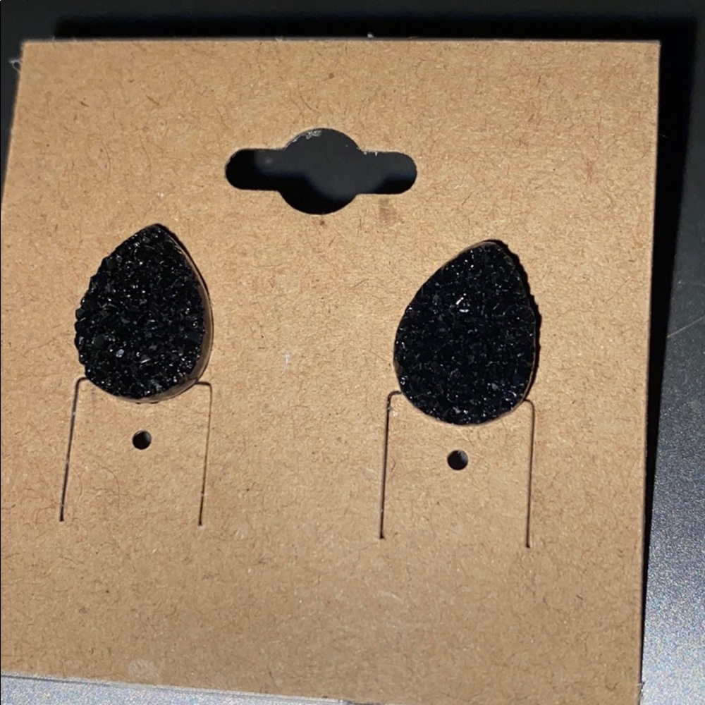 Last pair! Black druzy studs